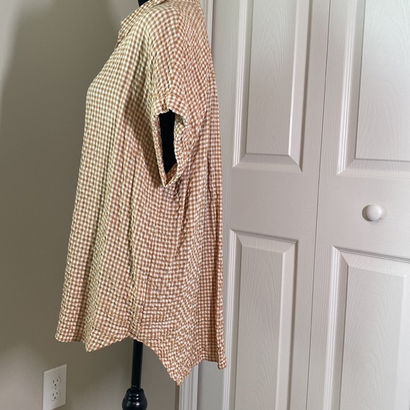 Cute gauze type material blouse - Picture 3 of 4